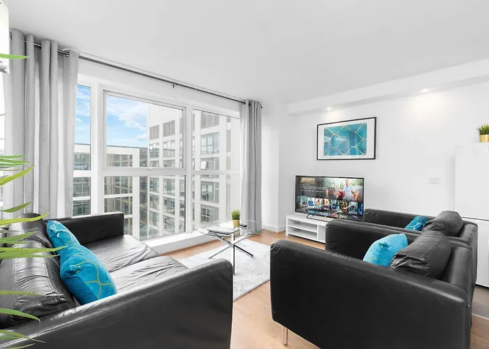 Luxury Two Bedroom Apartment - Birmingham City Centre - Secure Parking 99Q