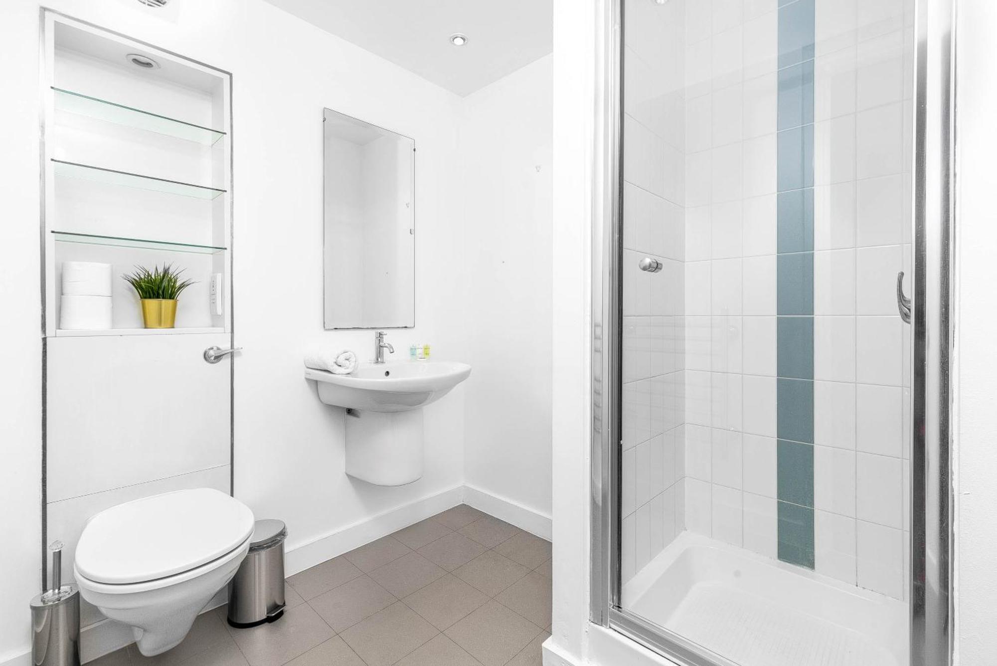 Luxury Two Bedroom - Centre - Secure Parking 99q Apartment Birmingham