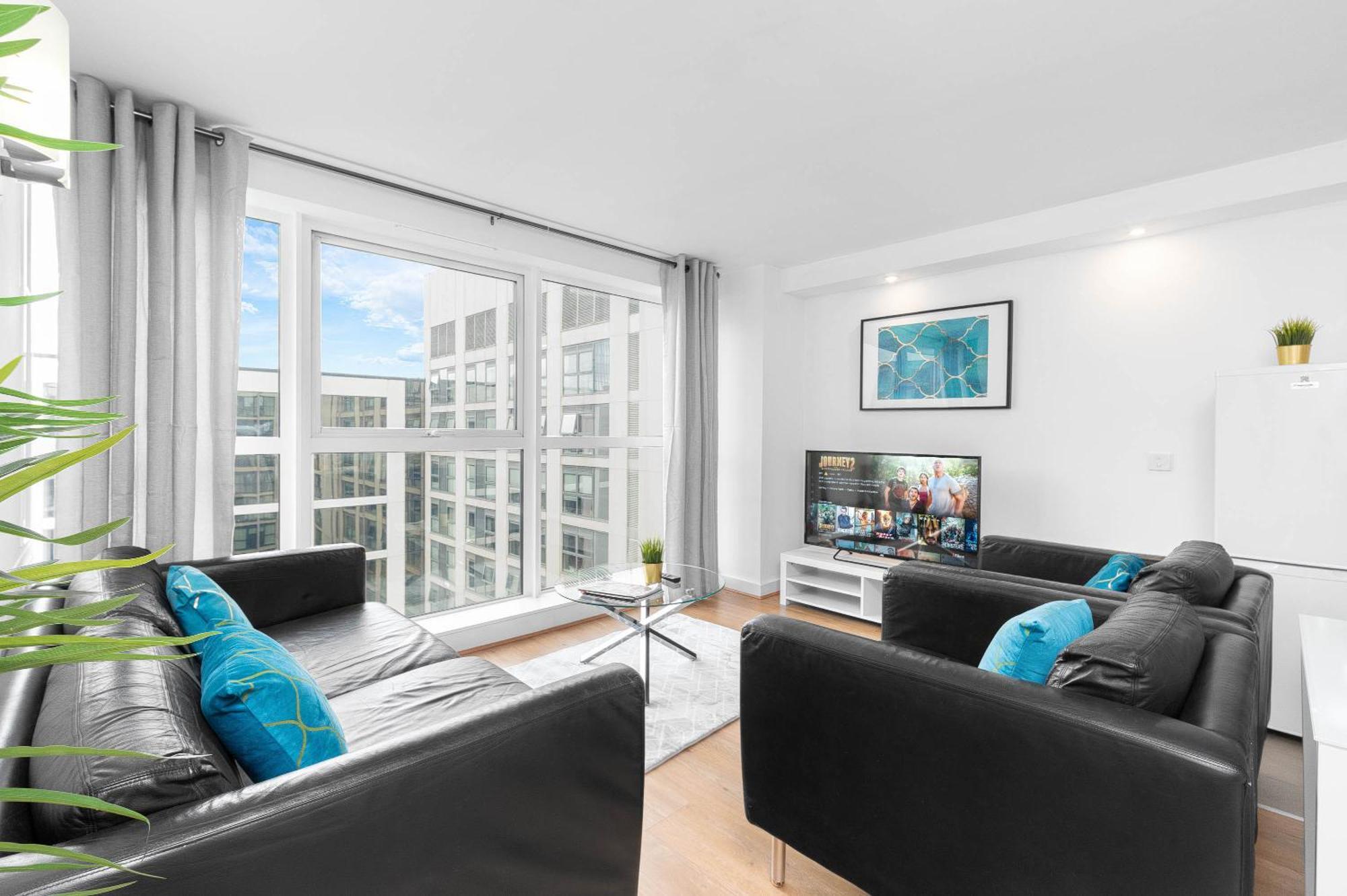 Apartment Luxury Two Bedroom - Centre - Secure Parking 99q