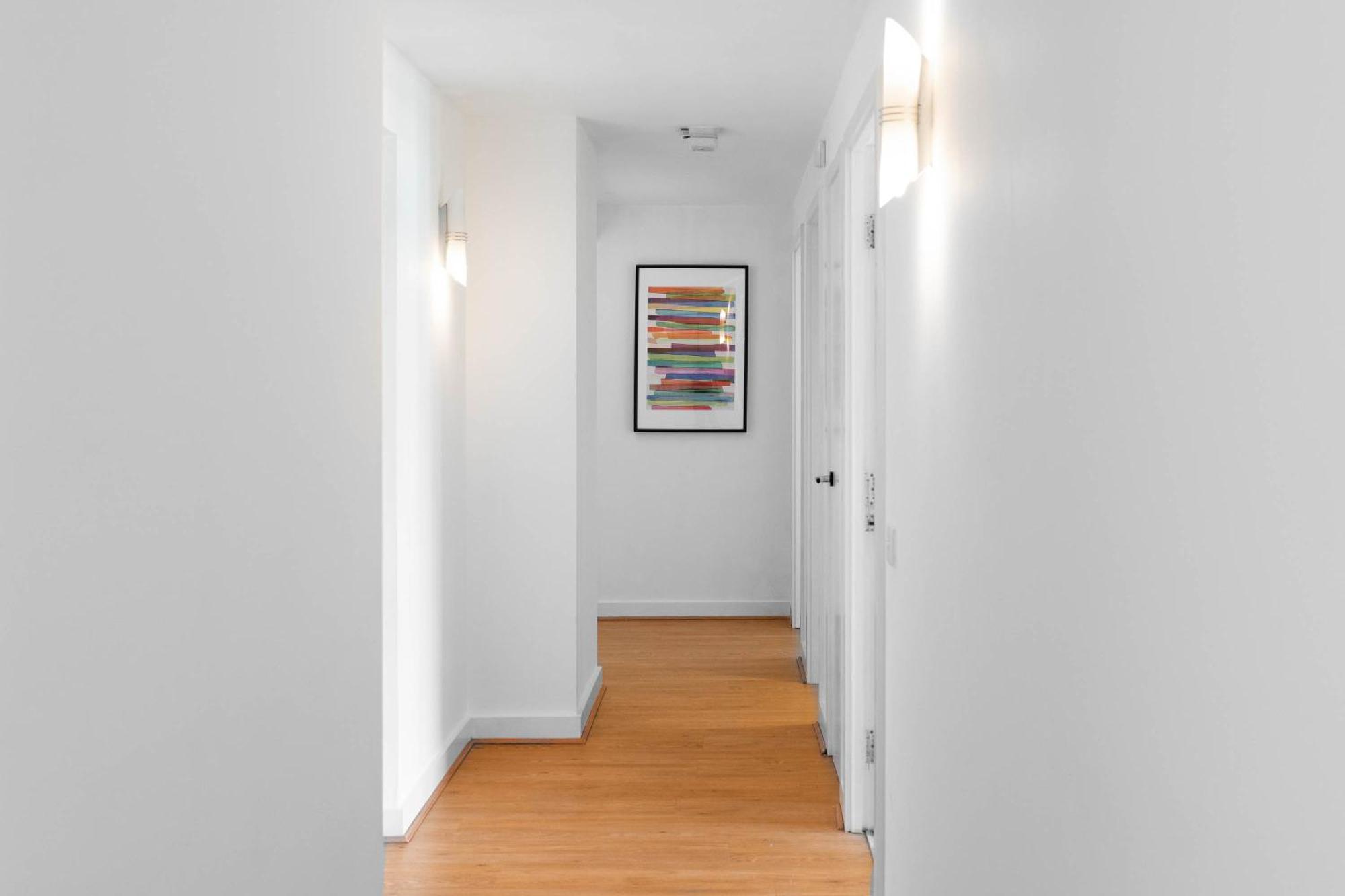 Luxury Two Bedroom - Centre - Secure Parking 99q *